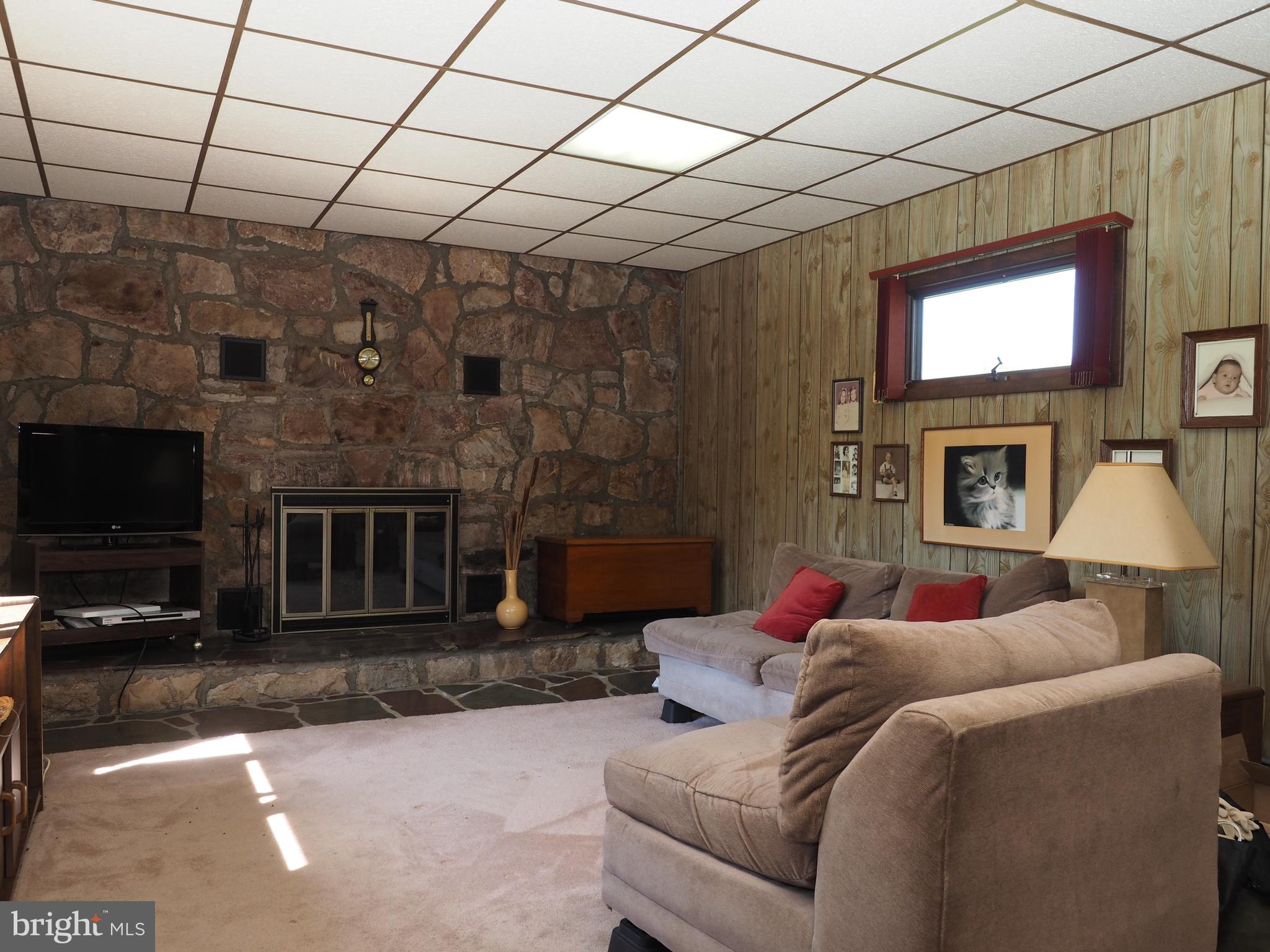 2270 Sunny Road New Ringgold, PA 17960 - Photo 14 of 19 Gallery Image 14