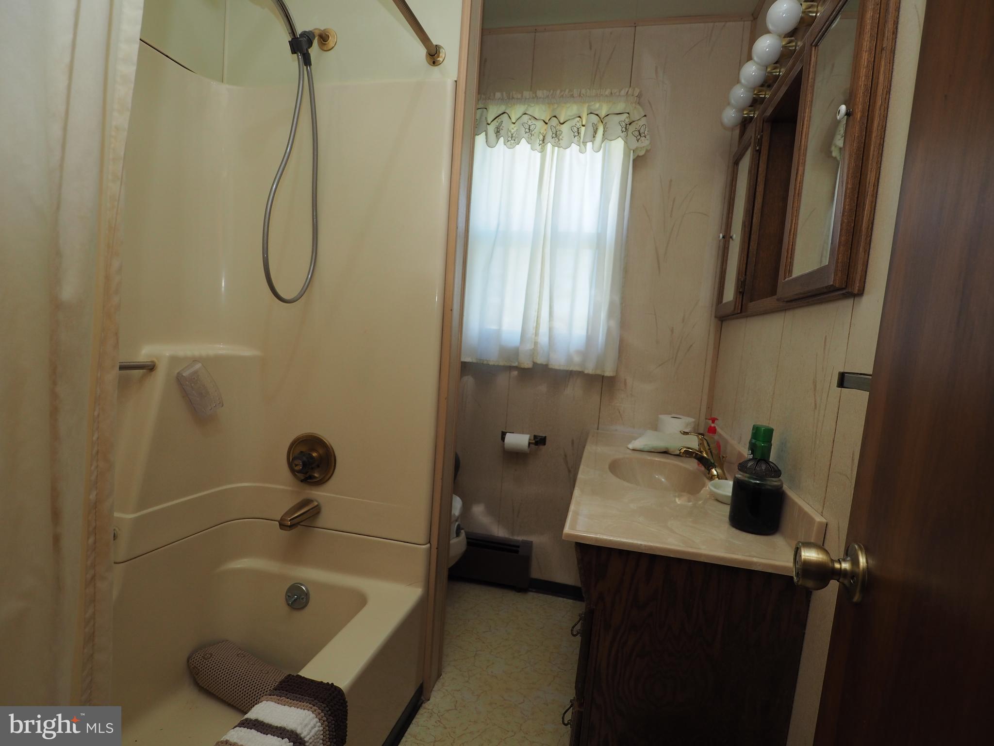 2270 Sunny Road New Ringgold, PA 17960 - Photo 18 of 19 Gallery Image 18