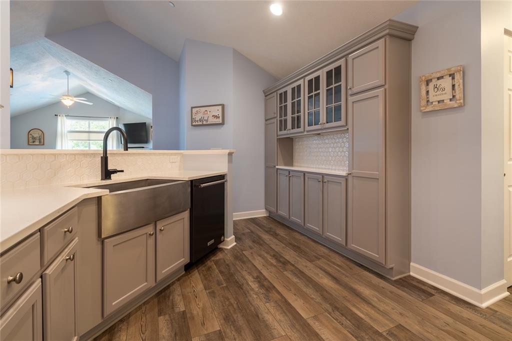 202 Spring Valley Drive Zelienople, PA 16063 - Photo 25 of 40