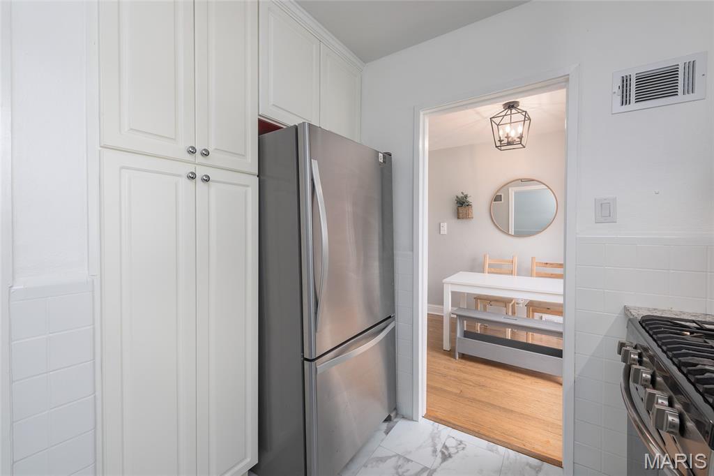 2837 Manderly Drive Brentwood, MO 63144 - Photo 9 of 22