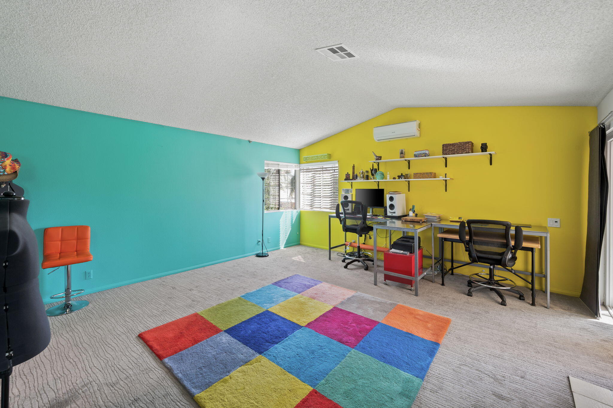68237 Risueno Road Cathedral City, CA 92234 - Photo 19 of 34 a room with musical instruments and air hockey table
