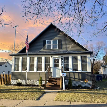 $249,000 | 511 East Superior Street, Boscobel, WI 53805