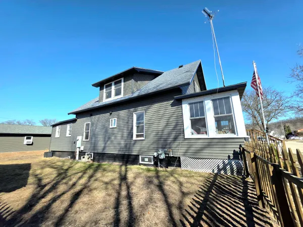 $249,000 | 511 East Superior Street, Boscobel, WI 53805