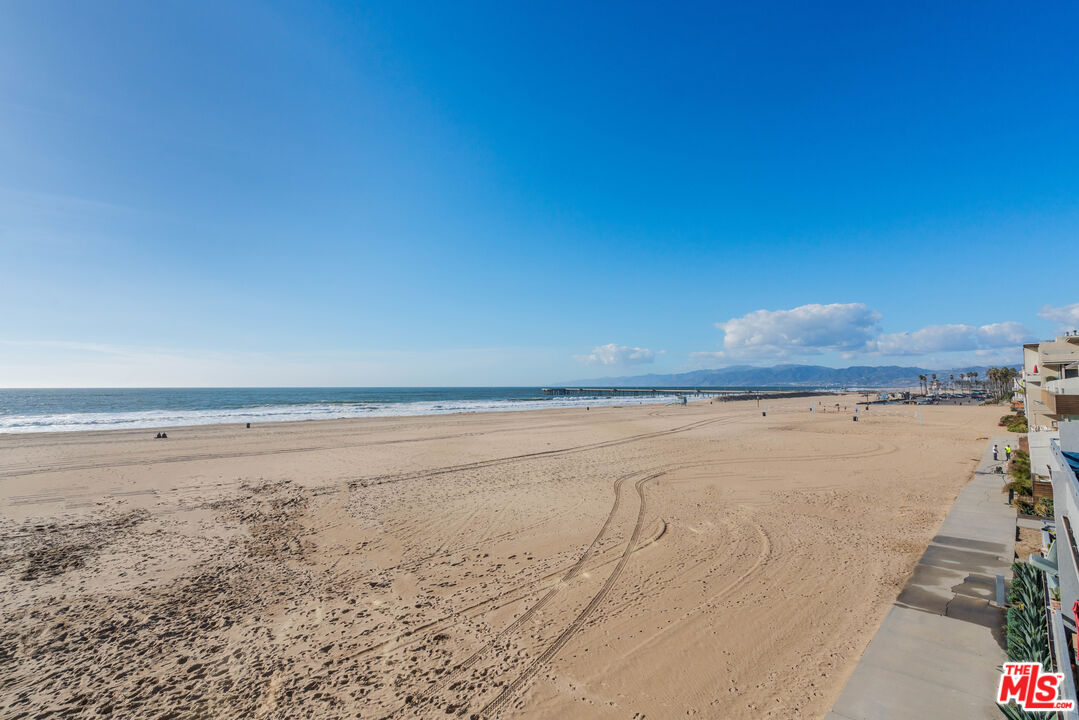 3711 Ocean Front Walk, Unit 3 Marina del Rey, CA 90292 - Photo 33 of 43 a view of beach and ocean