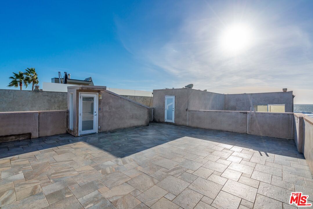 3711 Ocean Front Walk, Unit 3 Marina del Rey, CA 90292 - Photo 36 of 43 a view of a walk in closet