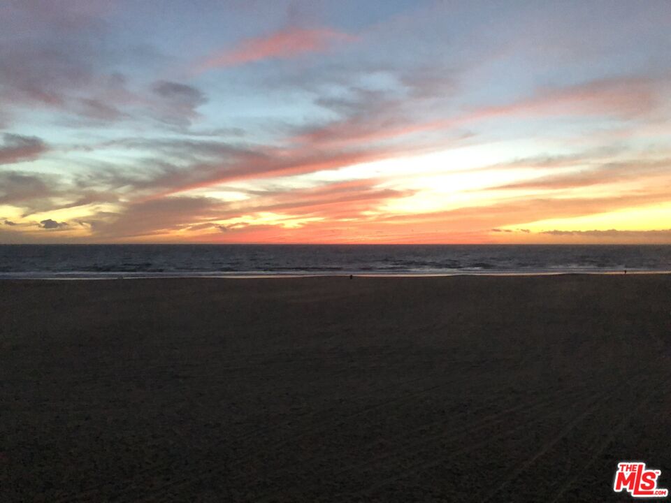 3711 Ocean Front Walk, Unit 3 Marina del Rey, CA 90292 - Photo 40 of 43 a view of city and lake