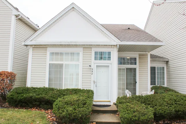 $188,500 | 342 Magnolia Court, Bolingbrook, IL 60440