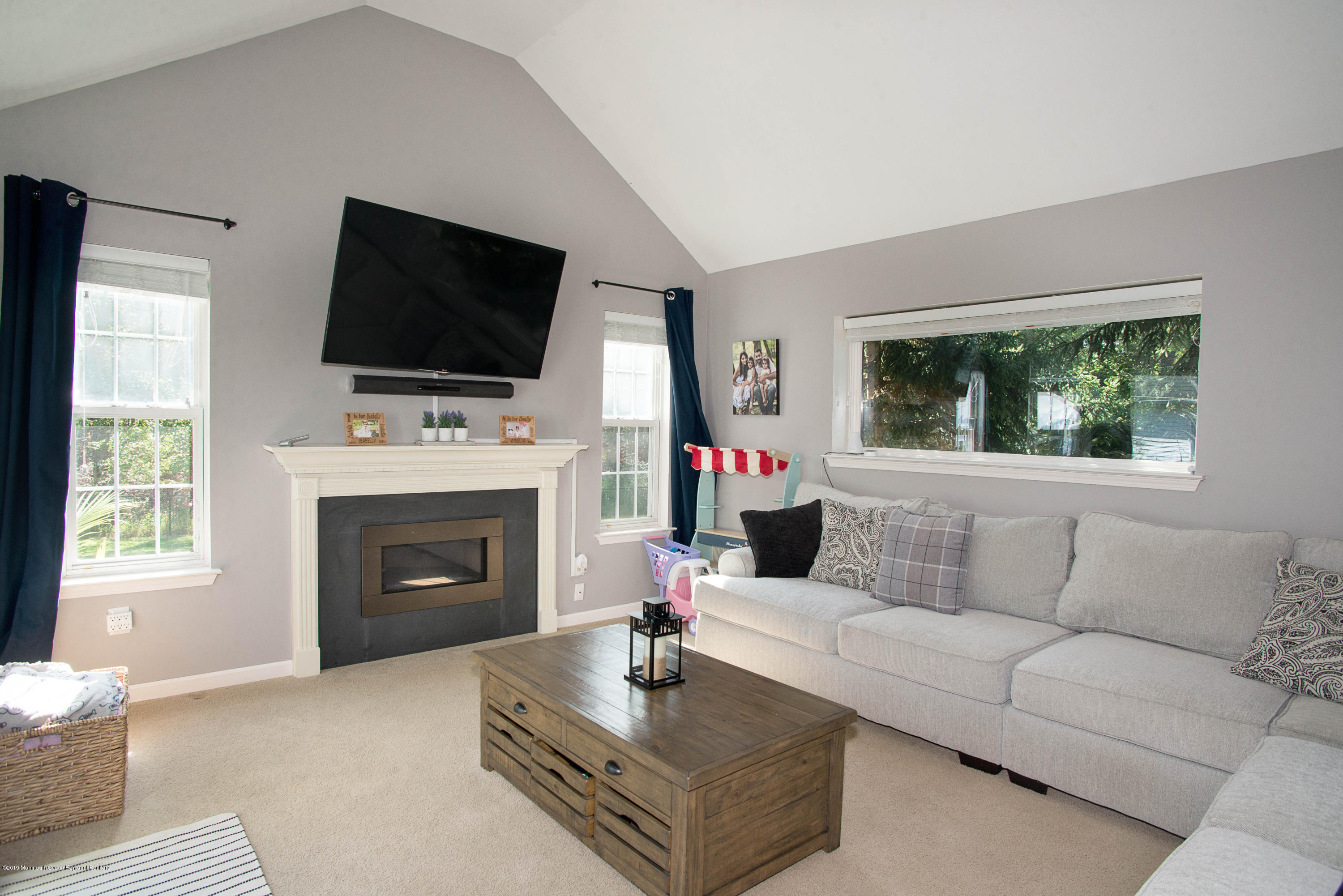 12 Crest Road Jackson, NJ 08527 - Photo 3 of 22 Family Room with Fireplace