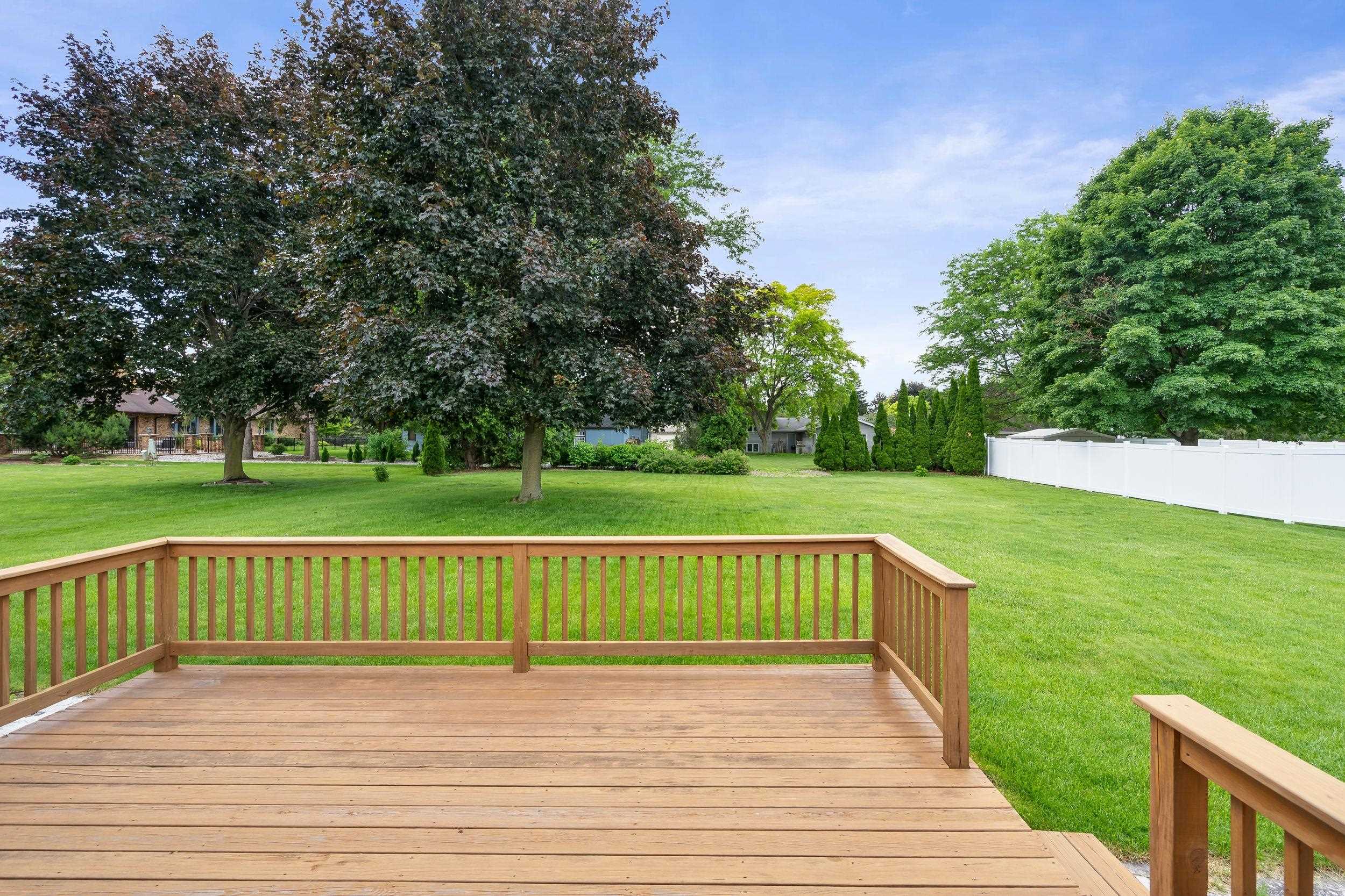 2615 West Sunnyview Circle Appleton, WI 54914 - Photo 40 of 44