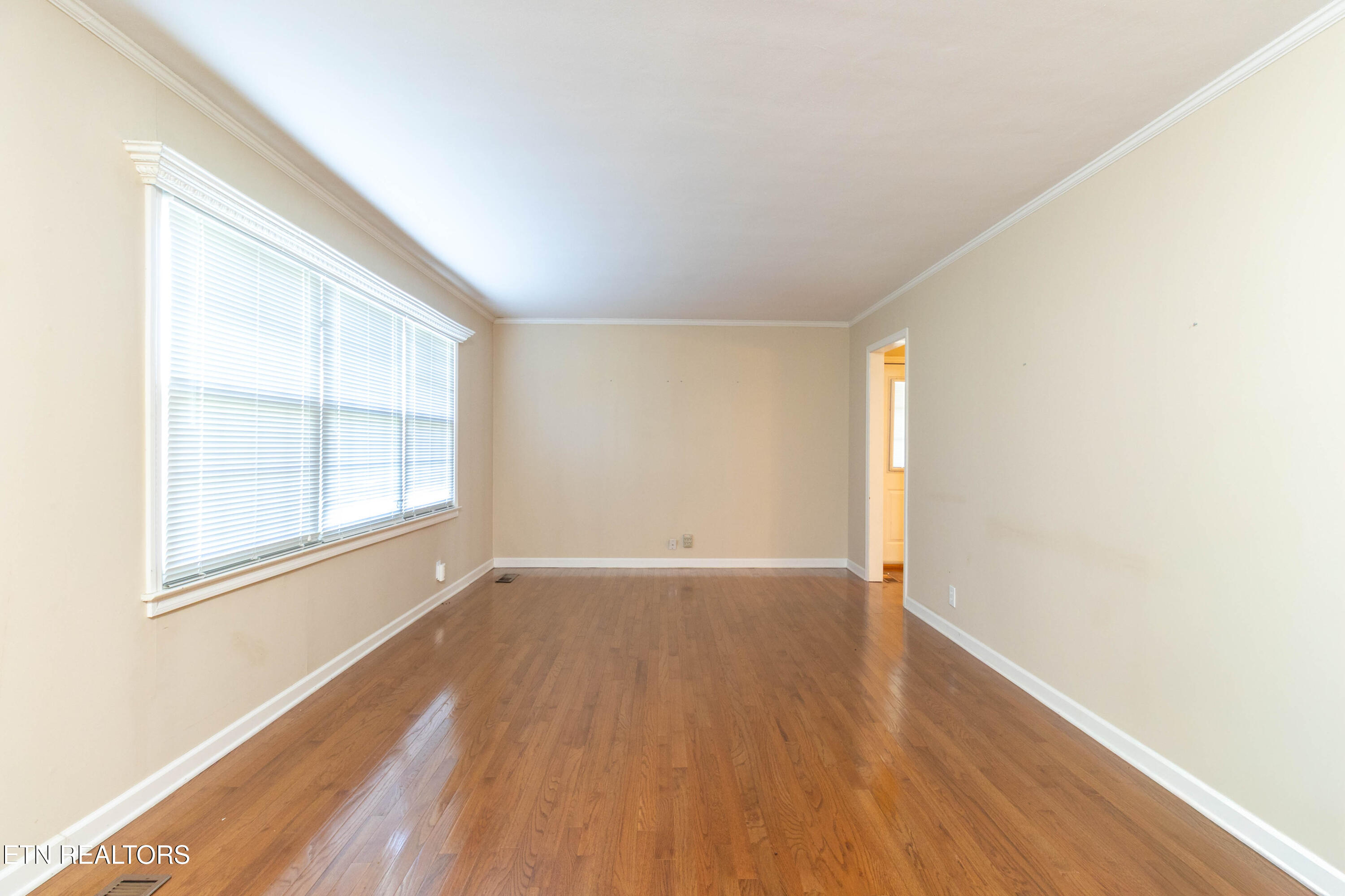 3312 Cunningham Road Knoxville, TN 37918 - Photo 3 of 44 1U6A0028-Edit