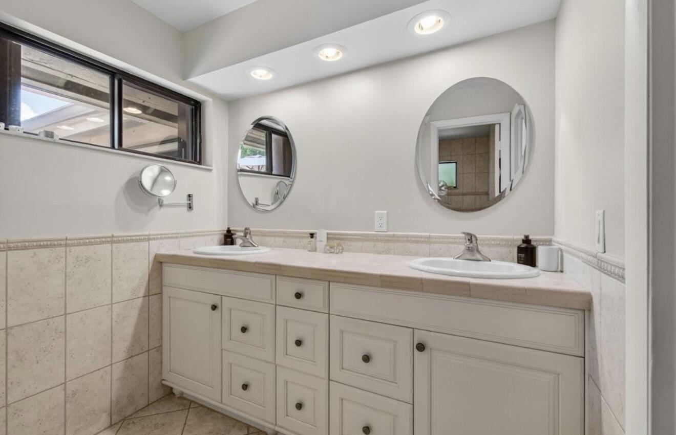 7745 Stanway Place Boca Raton, FL 33433 - Photo 20 of 37 Bathroom