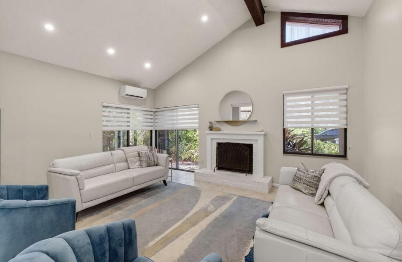 7745 Stanway Place Boca Raton, FL 33433 - Photo 4 of 37 Charm