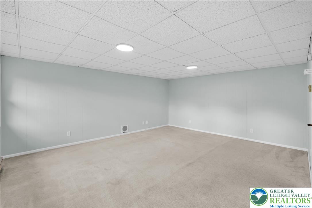 2242 Church Road Bethlehem, PA 18015 - Photo 50 of 74