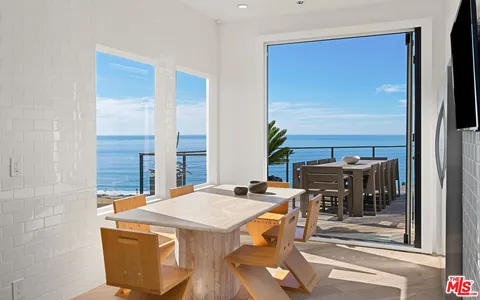 outdoor view with sitting space