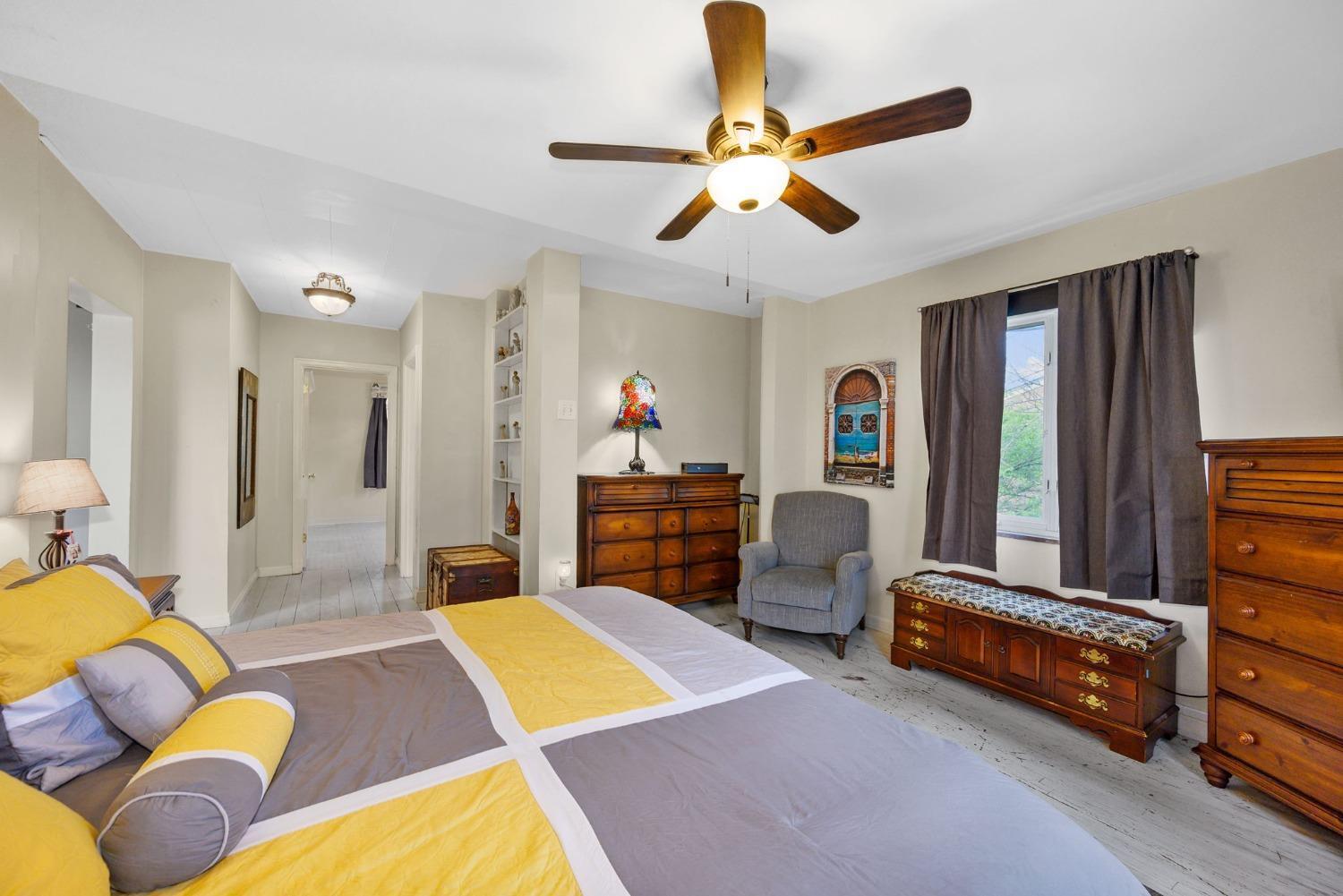 5254 Boomer Road Cincinnati, OH 45247 - Photo 7 of 48 Gallery Image 7