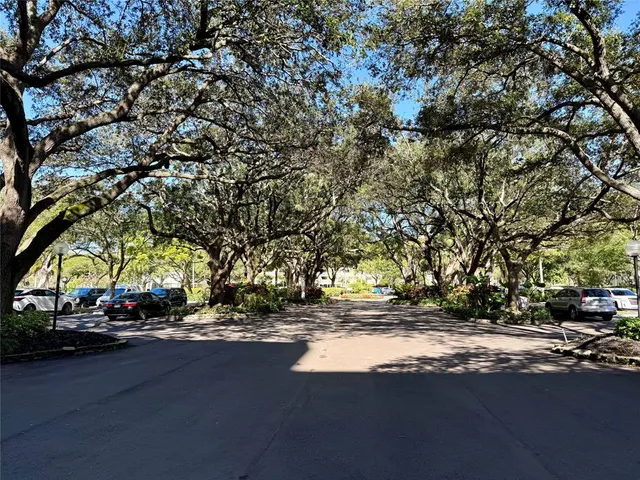 $2,400 | 3520 Oaks Way, Unit 306, Pompano Beach, FL 33069