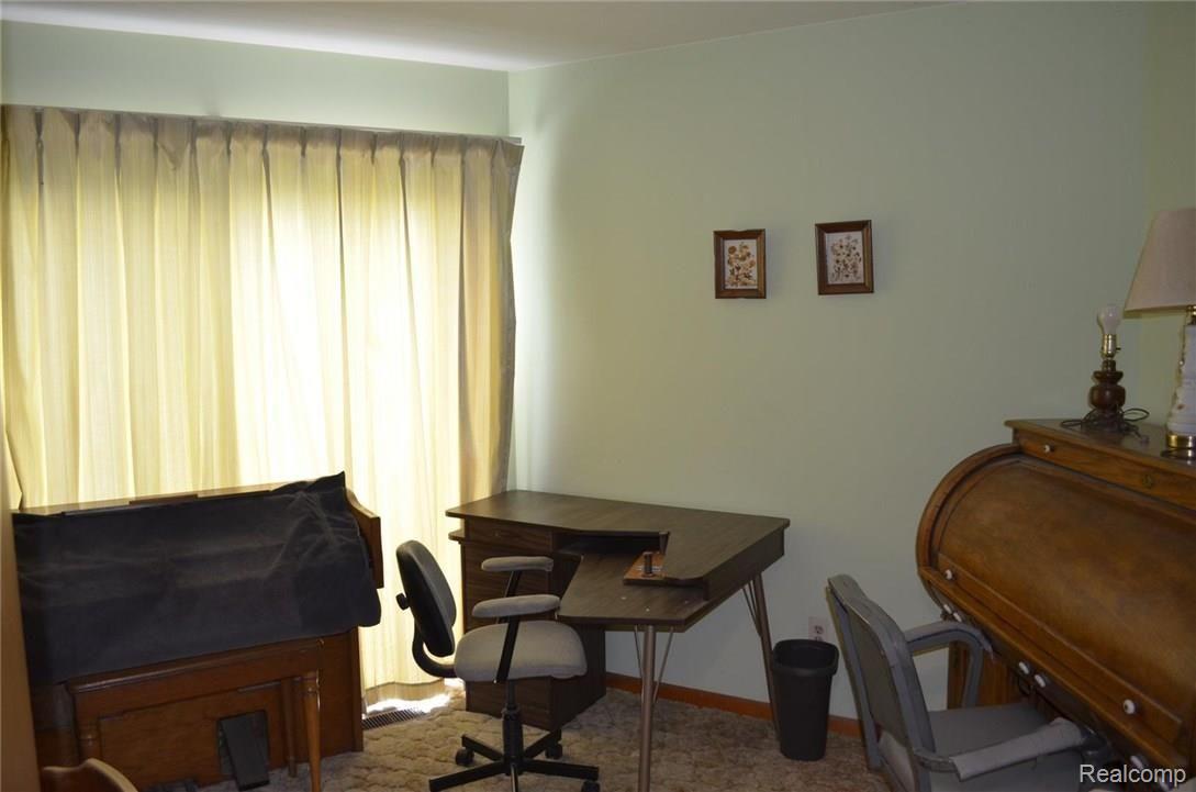 8867 Hitchingham Road Ypsilanti, MI 48197 - Photo 14 of 31 20.JPG