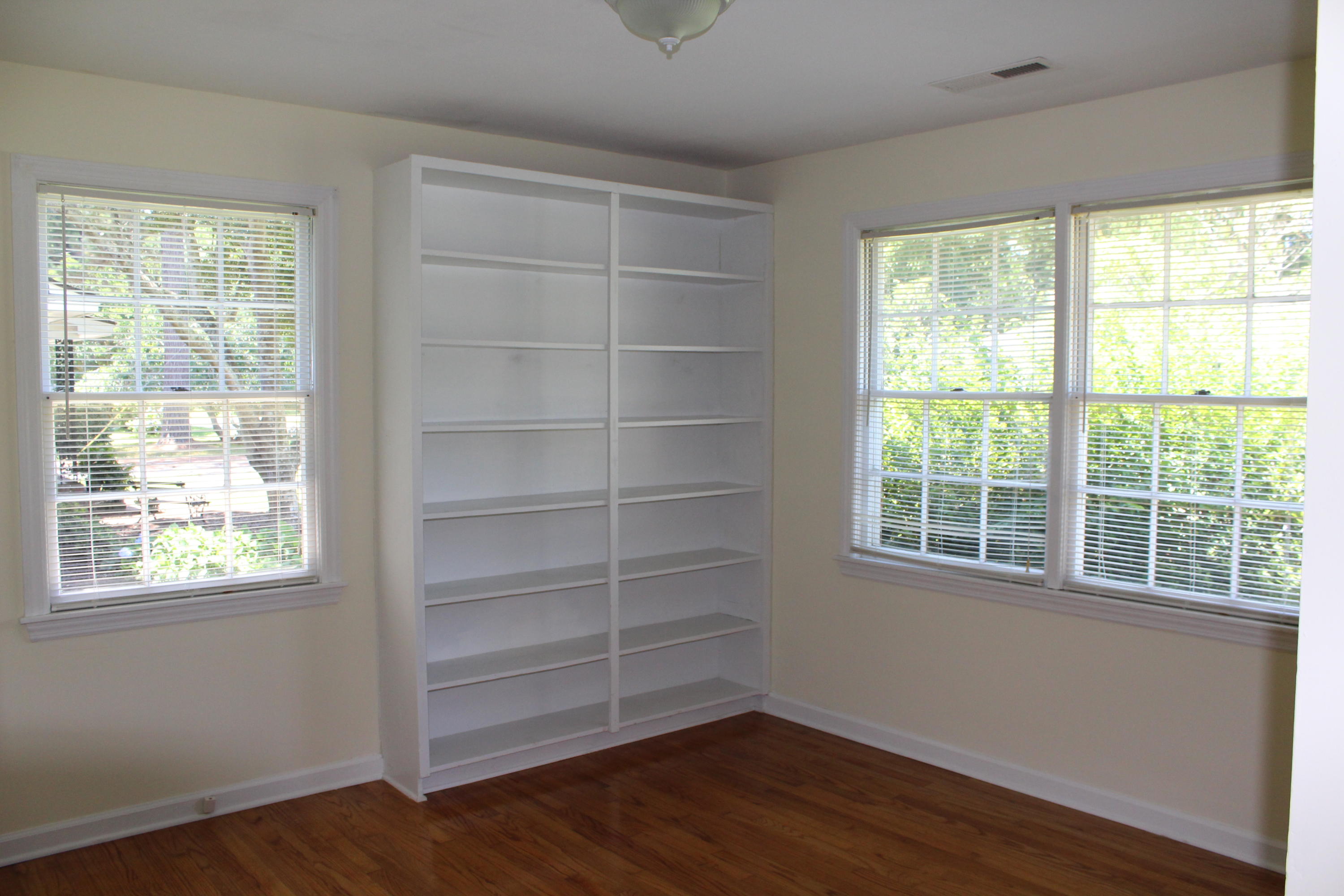 324 Pageland Road Charleston, SC 29412 - Photo 5 of 9 338