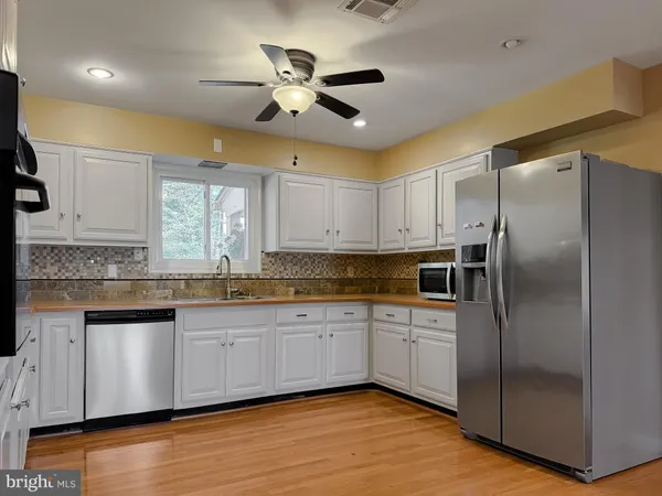 $2,500 | 19479 North Snow Hill Manor Road, Lexington Park, MD 20653