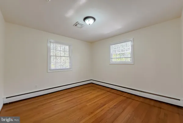 $2,500 | 19479 North Snow Hill Manor Road, Lexington Park, MD 20653