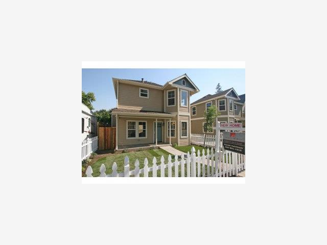 831 Monroe Street Santa Clara, CA 95050 - Photo 1 of 9 a living room with furniture