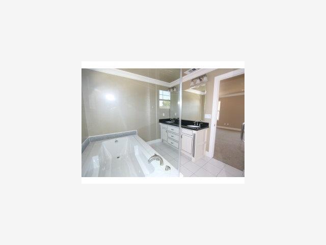 831 Monroe Street Santa Clara, CA 95050 - Photo 7 of 9 a picture of a living room with a sink