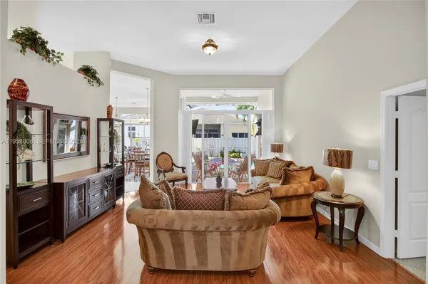 $949,999 | 6353 Southwest 191st Avenue, Pembroke Pines, FL 33332