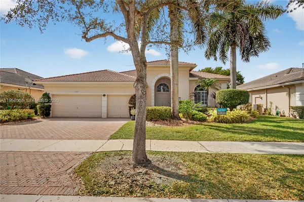 $949,999 | 6353 Southwest 191st Avenue, Pembroke Pines, FL 33332