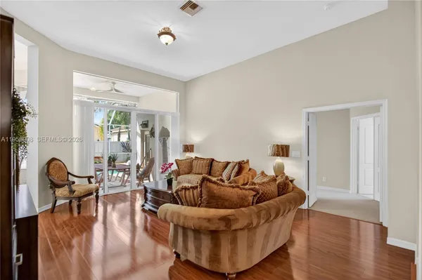 $949,999 | 6353 Southwest 191st Avenue, Pembroke Pines, FL 33332
