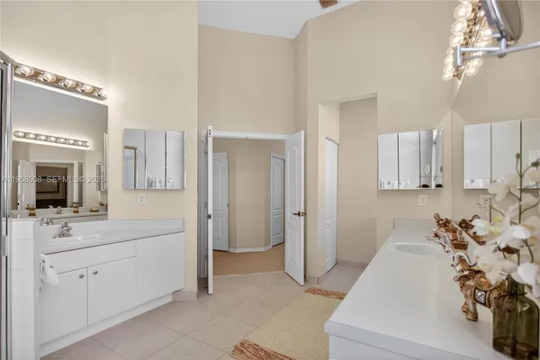 $949,999 | 6353 Southwest 191st Avenue, Pembroke Pines, FL 33332