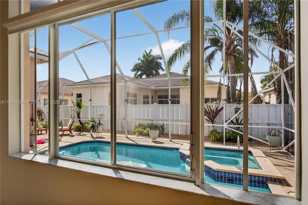 $949,999 | 6353 Southwest 191st Avenue, Pembroke Pines, FL 33332