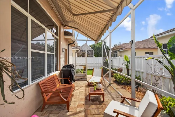 $949,999 | 6353 Southwest 191st Avenue, Pembroke Pines, FL 33332