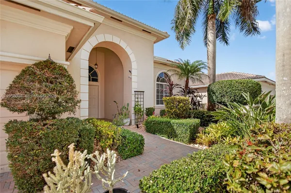 $949,999 | 6353 Southwest 191st Avenue, Pembroke Pines, FL 33332