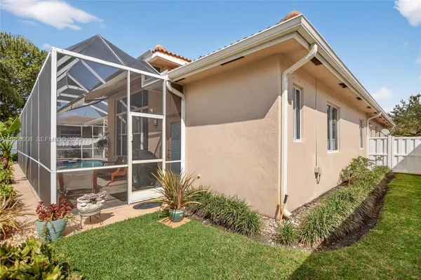 $949,999 | 6353 Southwest 191st Avenue, Pembroke Pines, FL 33332