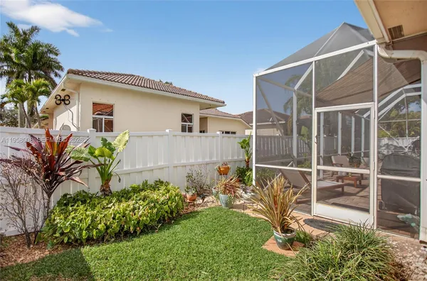 $949,999 | 6353 Southwest 191st Avenue, Pembroke Pines, FL 33332