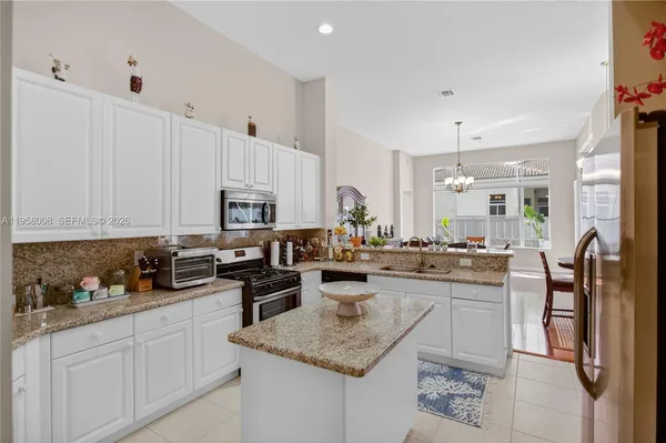 $949,999 | 6353 Southwest 191st Avenue, Pembroke Pines, FL 33332