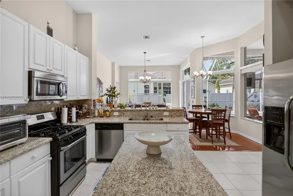 $949,999 | 6353 Southwest 191st Avenue, Pembroke Pines, FL 33332