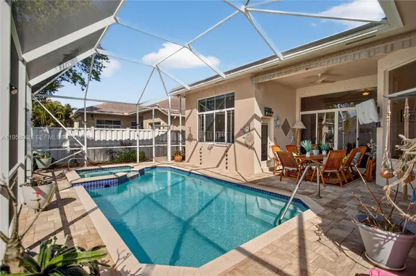 $949,999 | 6353 Southwest 191st Avenue, Pembroke Pines, FL 33332