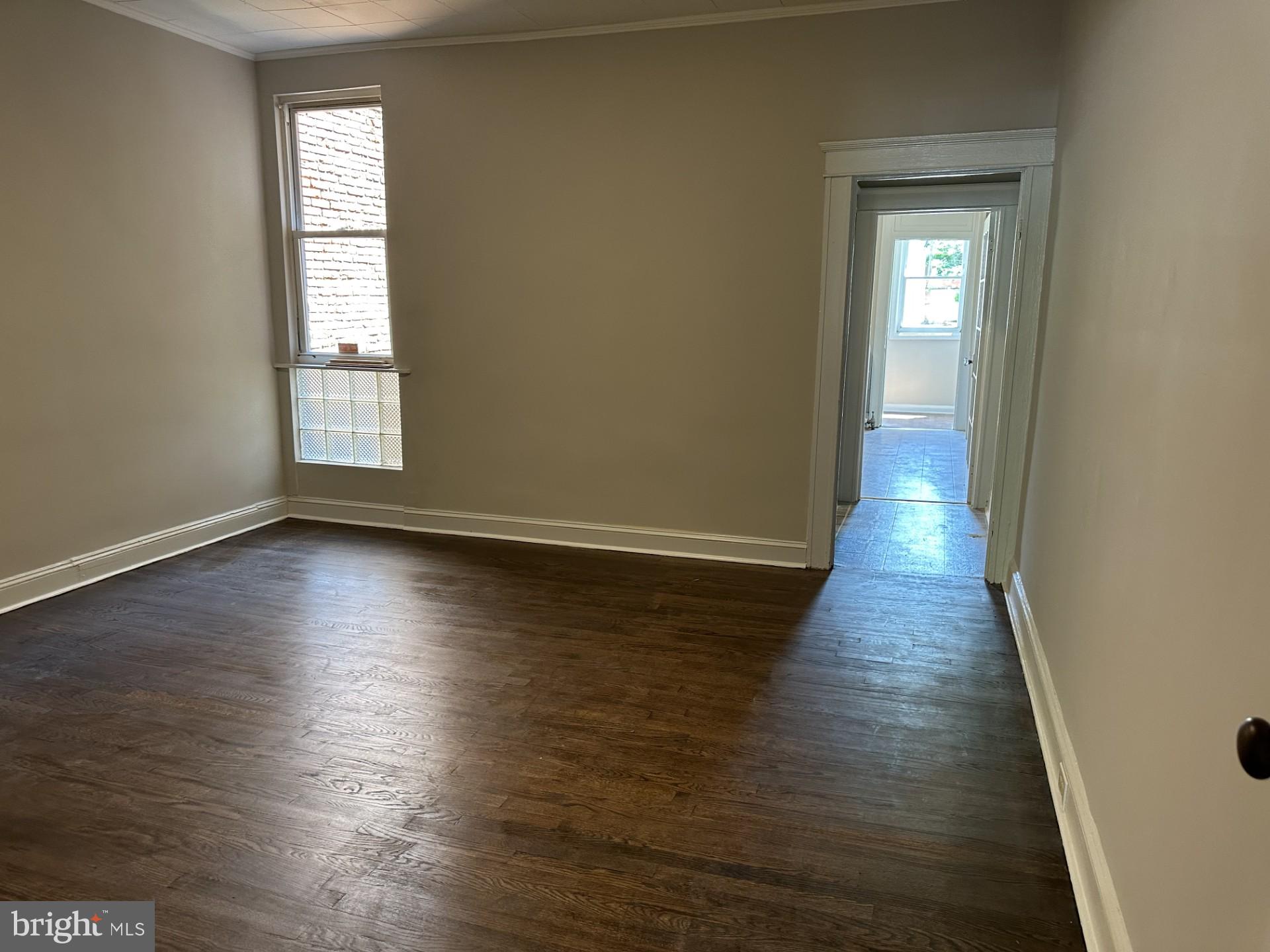 4329 Harford Road Baltimore, MD 21214 - Photo 5 of 23 1st floor bedroom