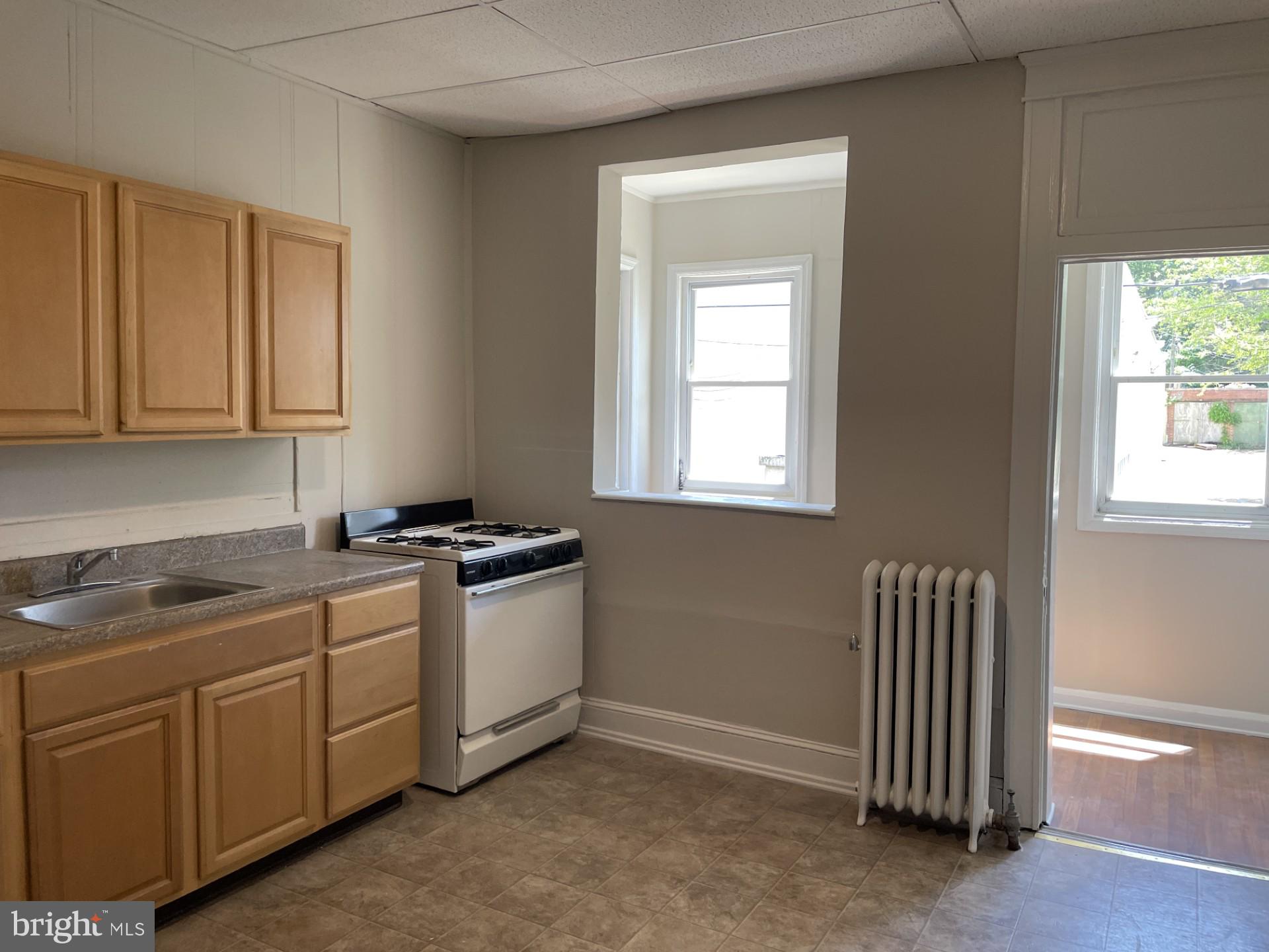 4329 Harford Road Baltimore, MD 21214 - Photo 7 of 23 1st Floor kitchen