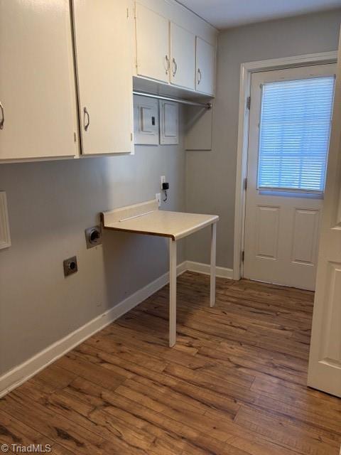 2015 Harper Road Clemmons, NC 27012 - Photo 4 of 14 Laundry Room with 1/2 bath