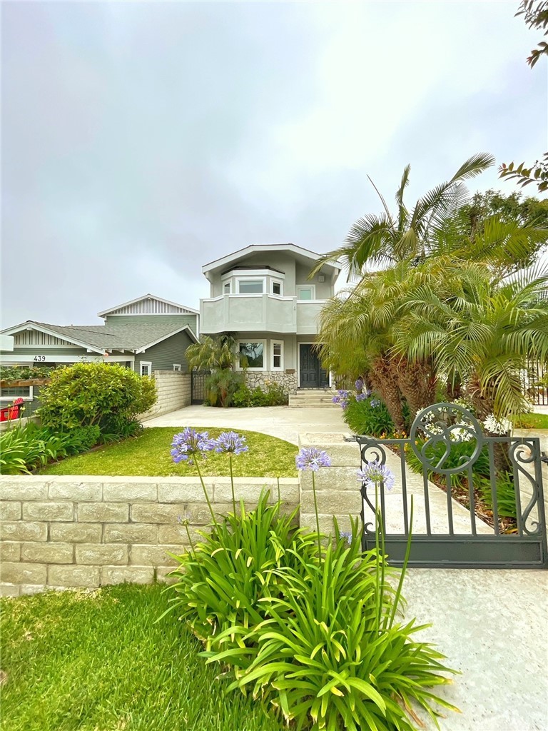 443 Eucalyptus Drive El Segundo, CA 90245 - Photo 2 of 27