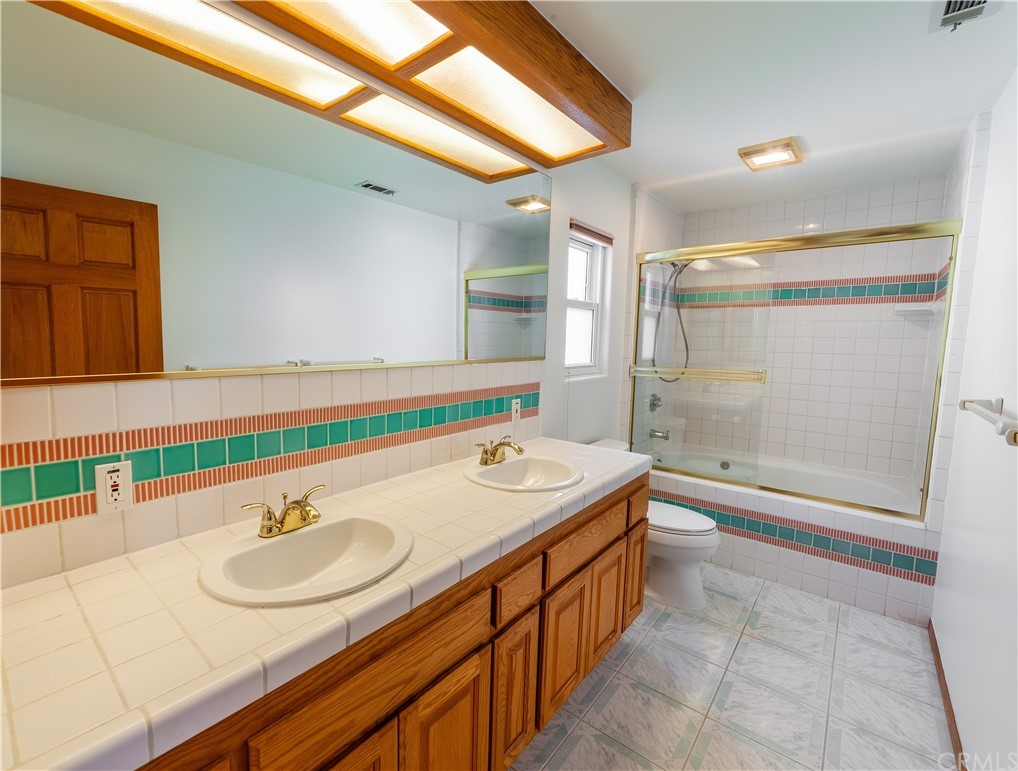 443 Eucalyptus Drive El Segundo, CA 90245 - Photo 12 of 27