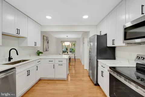 $934,950 | 11402 Empire Lane, Rockville, MD 20852