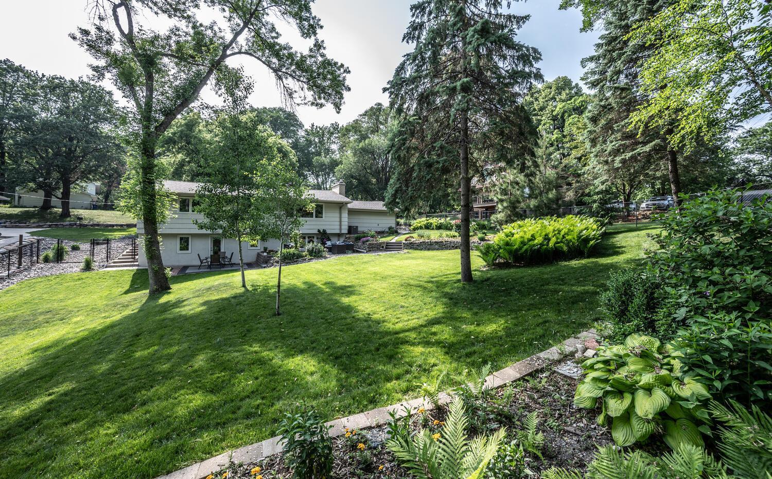14844 Kral Road Minnetonka, MN 55345 - Photo 3 of 26 Gallery Image 3