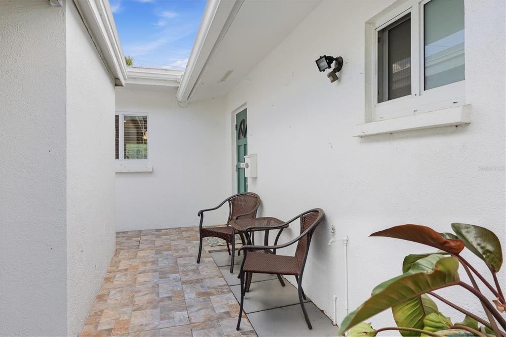 4208 Roxane Boulevard, Unit 95 Sarasota, FL 34235 - Photo 7 of 48