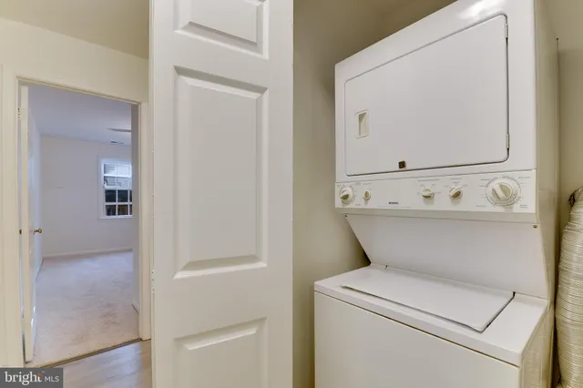 a close up view of a washer and dryer