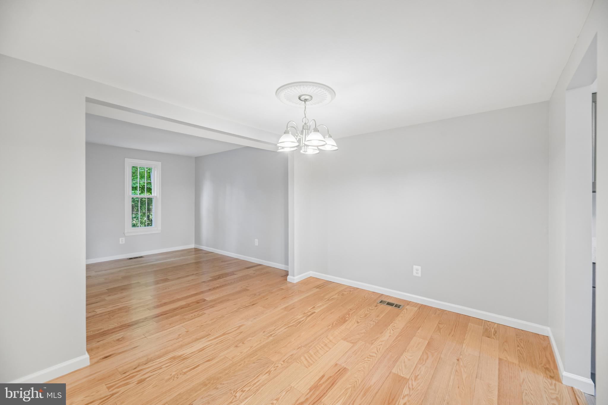 12629 English Orchard Court Silver Spring, MD 20906 - Photo 11 of 59 Dining Room