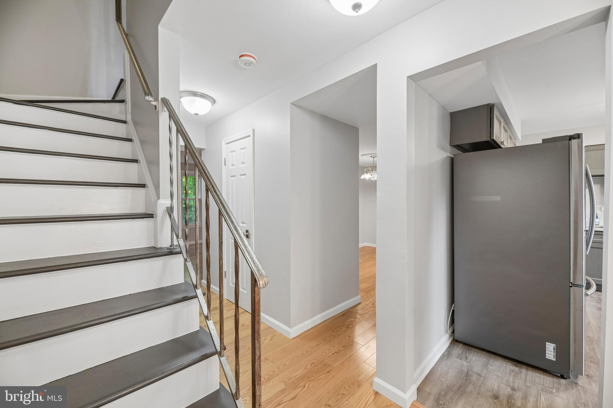 12629 English Orchard Court Silver Spring, MD 20906 - Photo 20 of 59 Stairs