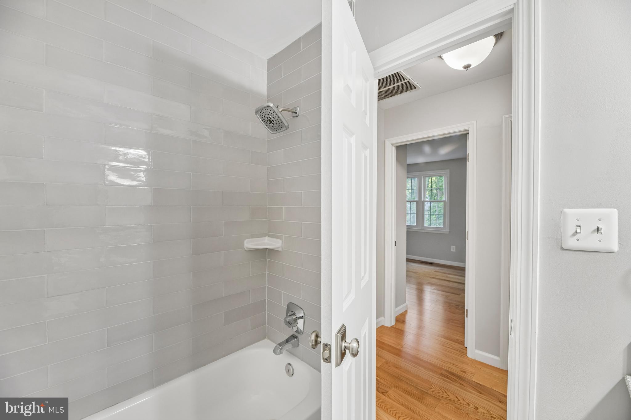 12629 English Orchard Court Silver Spring, MD 20906 - Photo 39 of 59 Upper-level Bathroom